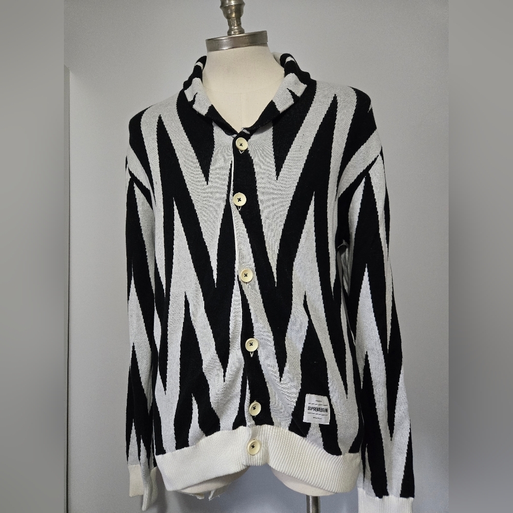 SUPREMEBEING Cotton Black and White Zigzag Knit Cardigan. Size XL